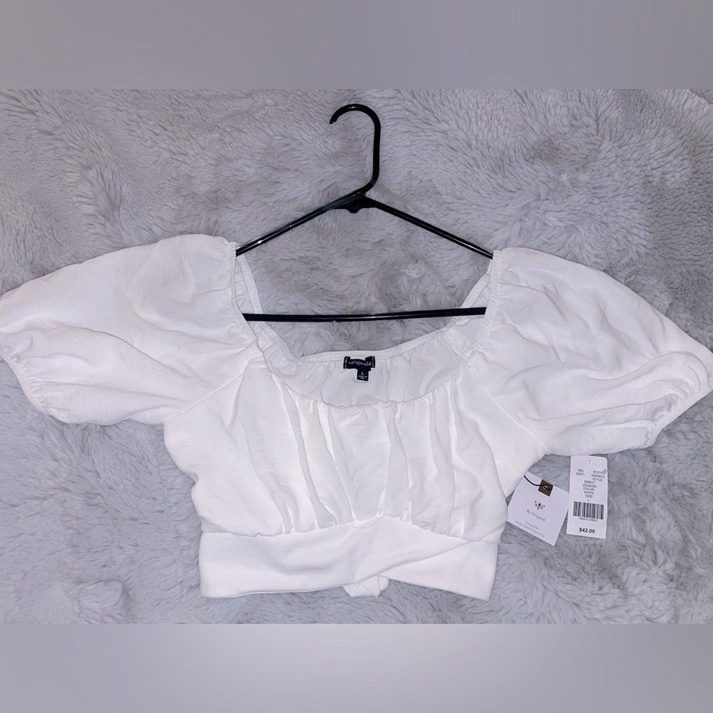 White Puff Sleeve Crop Top with Ruched Style